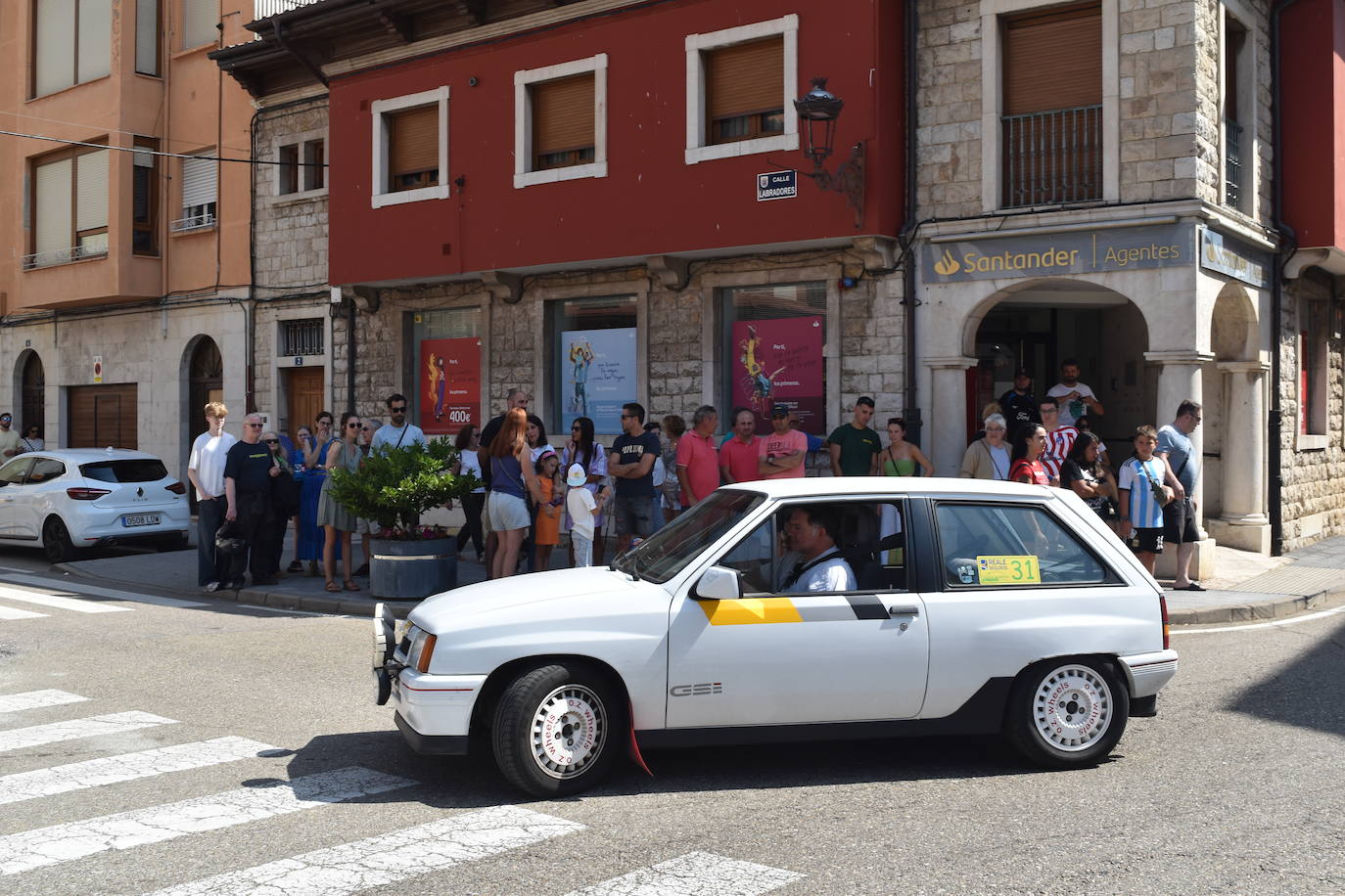 Los motores rugen en la Montaña Palentina con el Rallye de Coches Clásicos