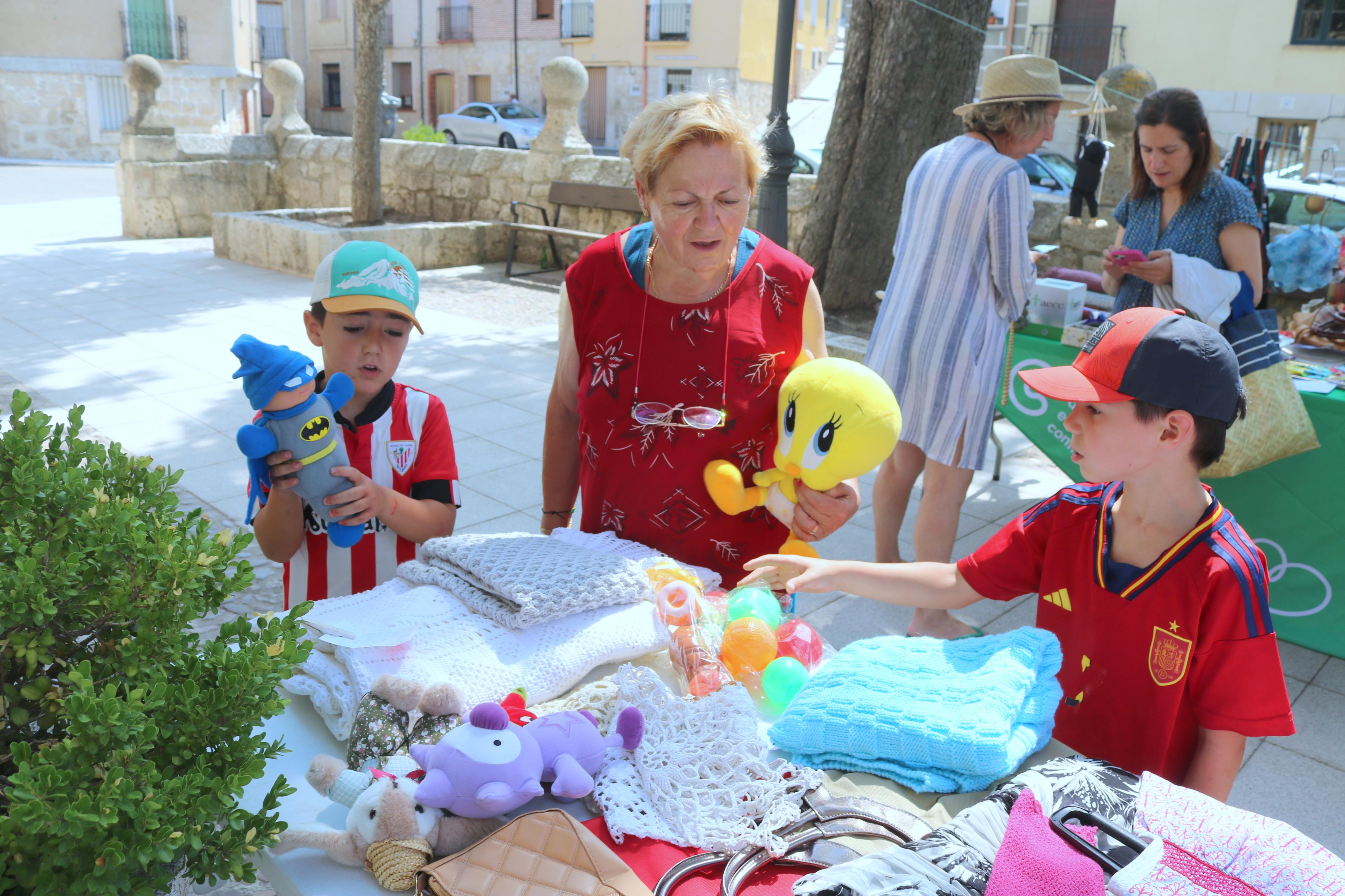 Mercado Solidario de Segunda Mano en Antigüedad