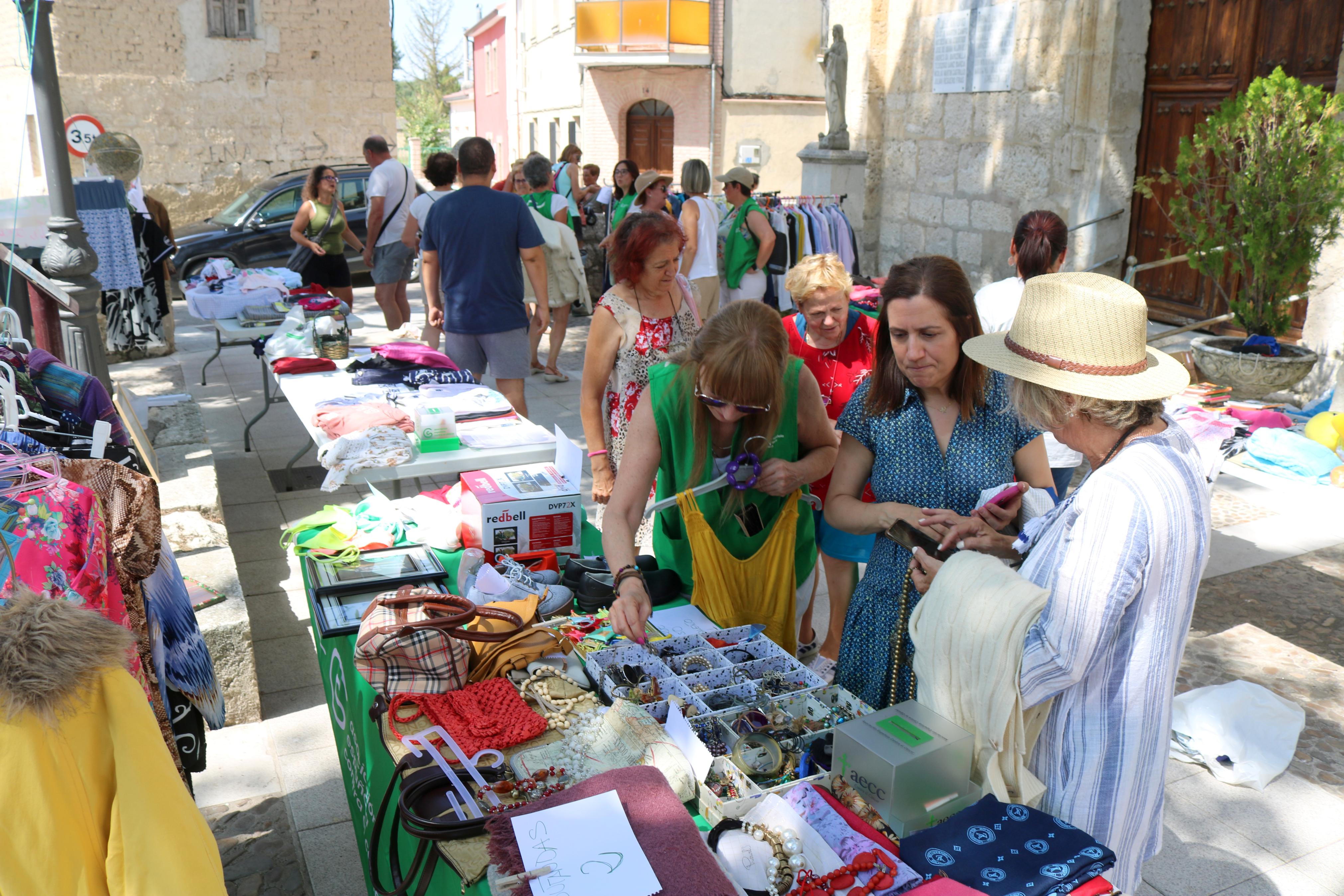 Mercado Solidario de Segunda Mano en Antigüedad