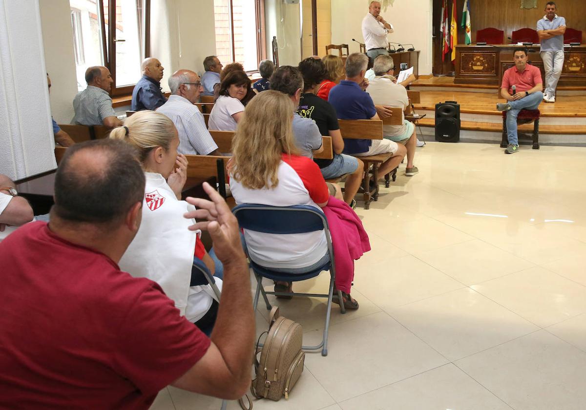 Asamblea de El Espinar por la travesía de San Rafael