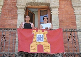 La concejala de Desarrollo Local y Rural, Patricia Carreño; y la edil de Turismo, Festejos y Participación Ciudadana, Nadia González