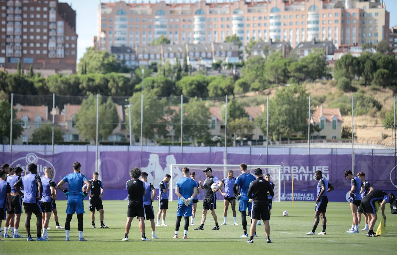 El entrenamiento a puerta abierta del Real Valladolid, en imágenes