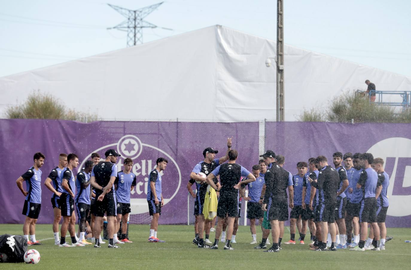 El entrenamiento a puerta abierta del Real Valladolid, en imágenes