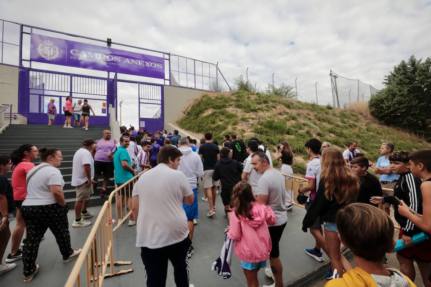 El entrenamiento a puerta abierta del Real Valladolid, en imágenes