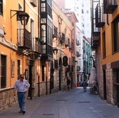 La antigua calle con «mesones de dudosa reputación» que hoy es punto de referencia gastronómico