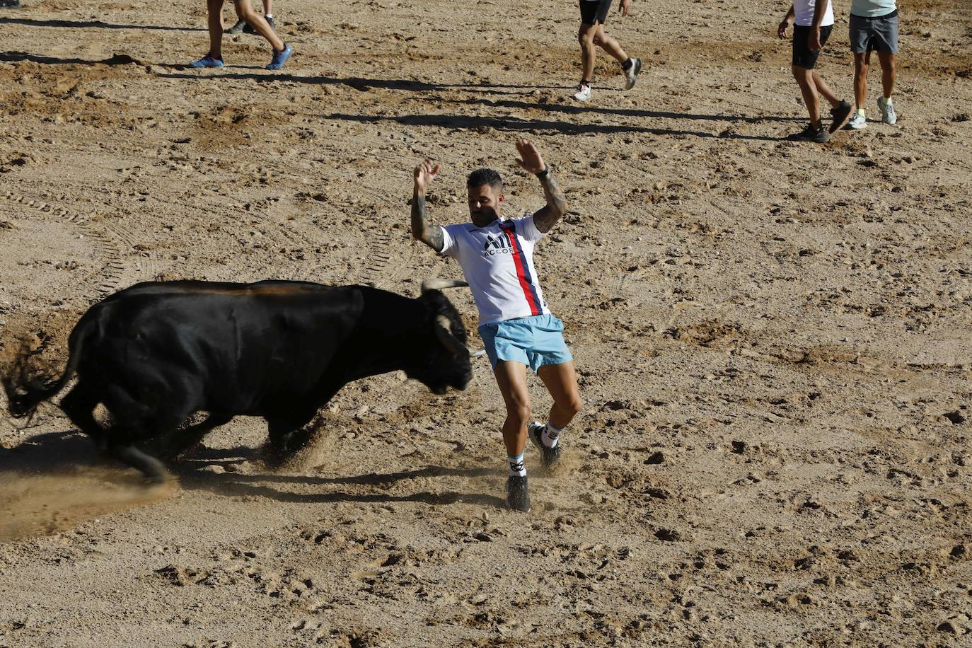 Entretenimiento y espectáculo para inaugurar la fiesta de Peñafiel