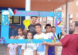 Los participantes de una de las actividades de Volando al Este, realizadas este verano.