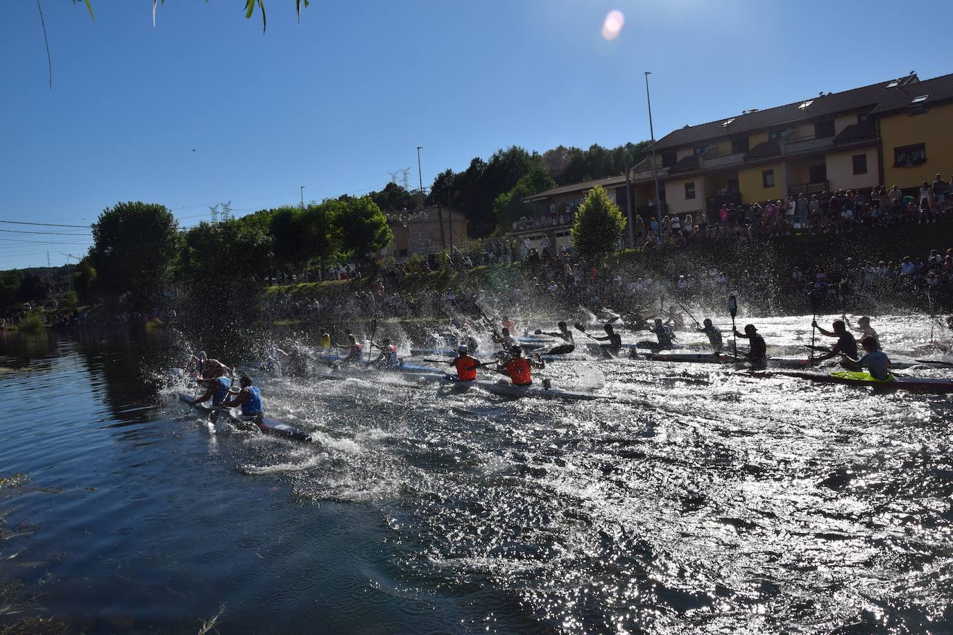 Fiesta de las piraguas en Velilla del Río Carrión