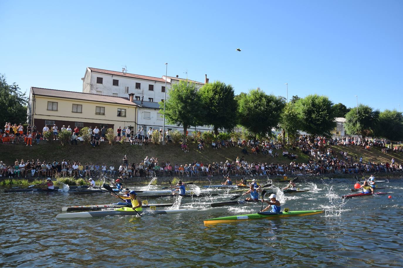 Fiesta de las piraguas en Velilla del Río Carrión