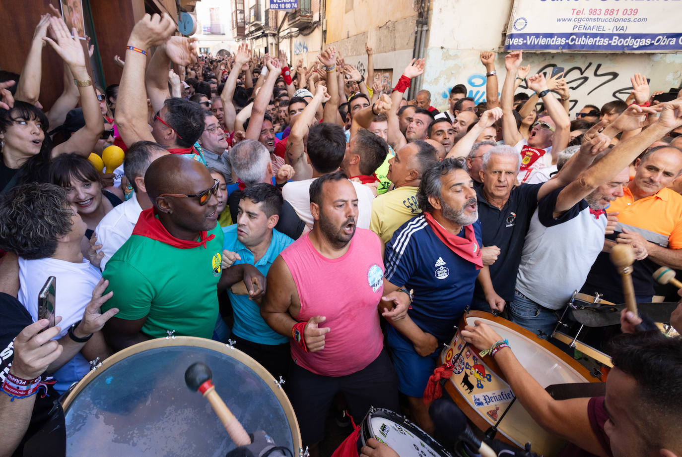 Todas las imágenes del multitudinario primer chúndara en las fiestas de Peñafiel 2024