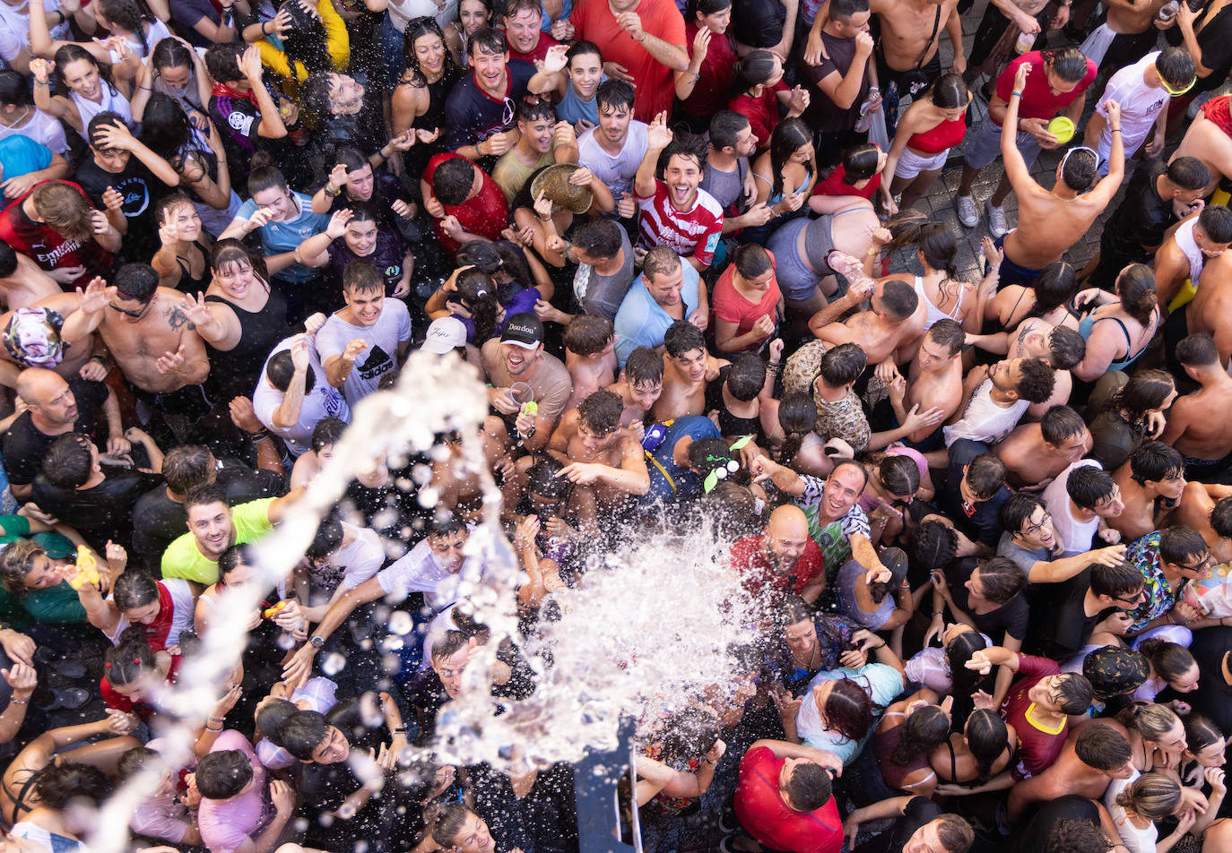 Todas las imágenes del multitudinario primer chúndara en las fiestas de Peñafiel 2024