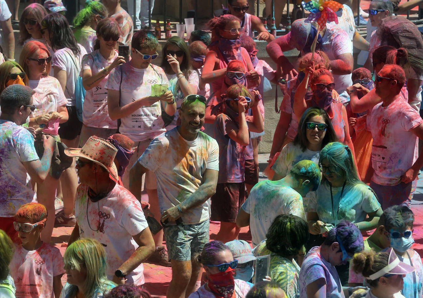 Fotografías del vermú &#039;holi&#039; de Cantalejo