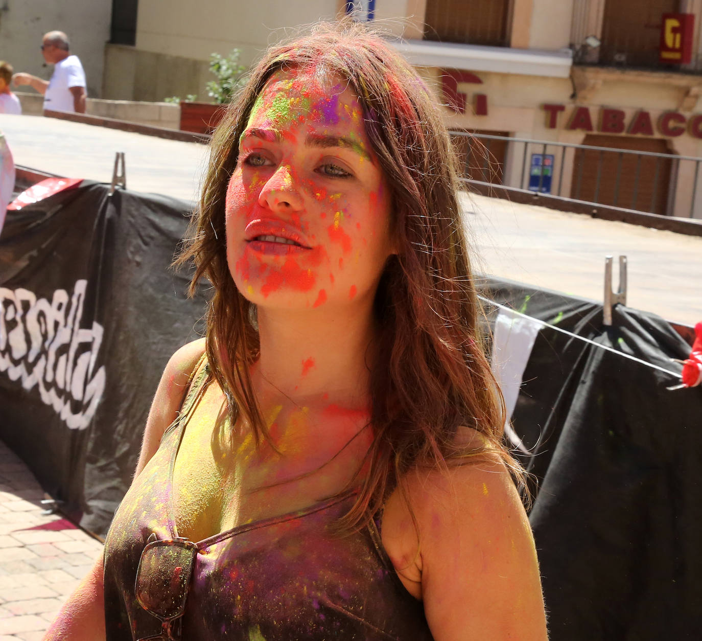 Fotografías del vermú &#039;holi&#039; de Cantalejo