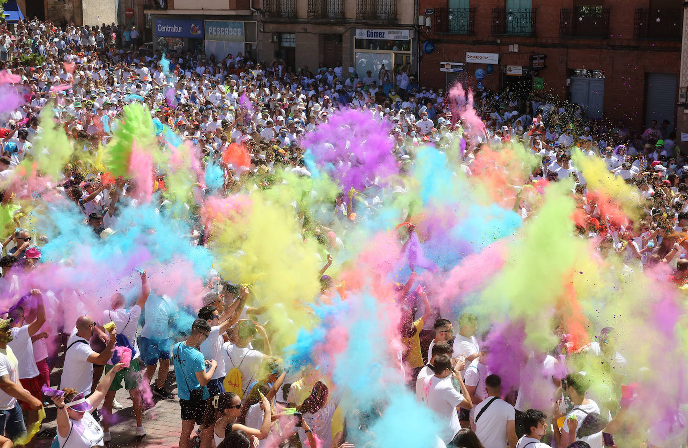 Fotografías del vermú &#039;holi&#039; de Cantalejo