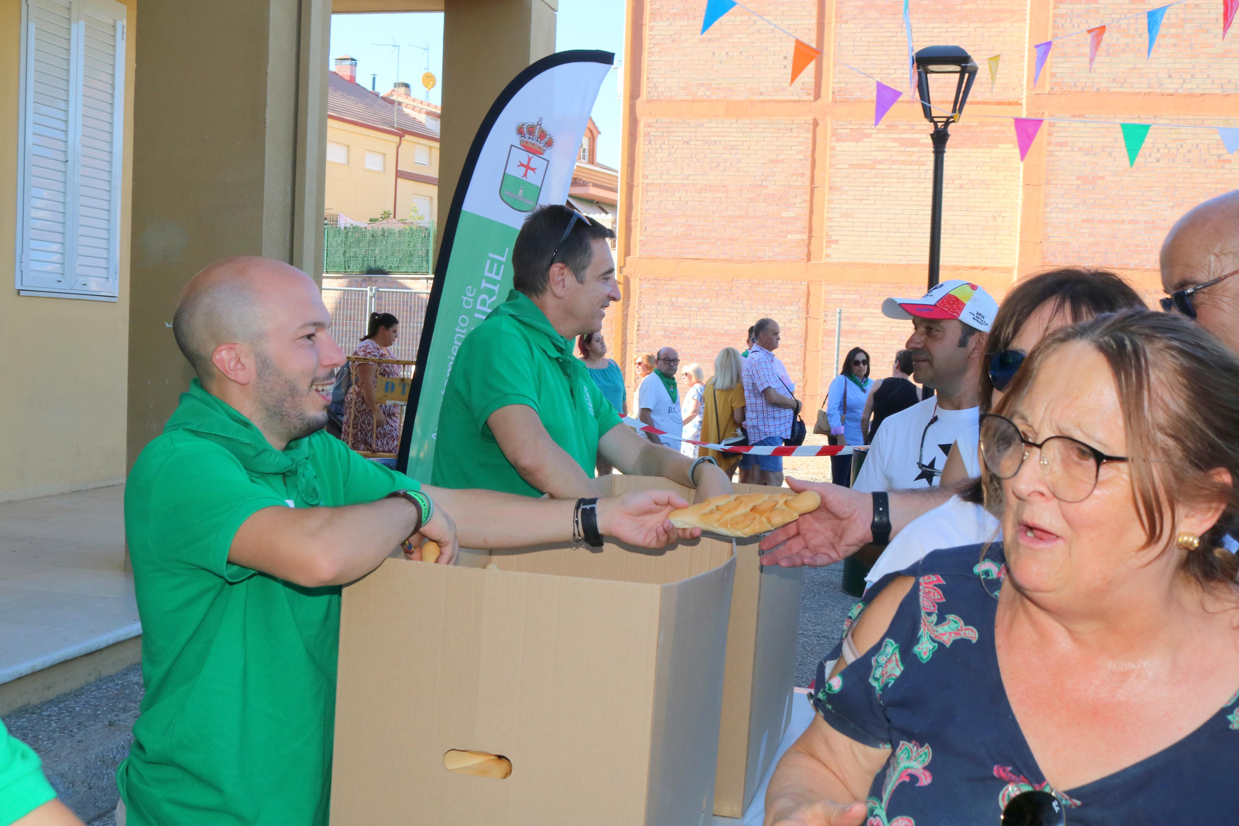 Villamuriel de Cerrato celebra San Roque con pan, queso y vino