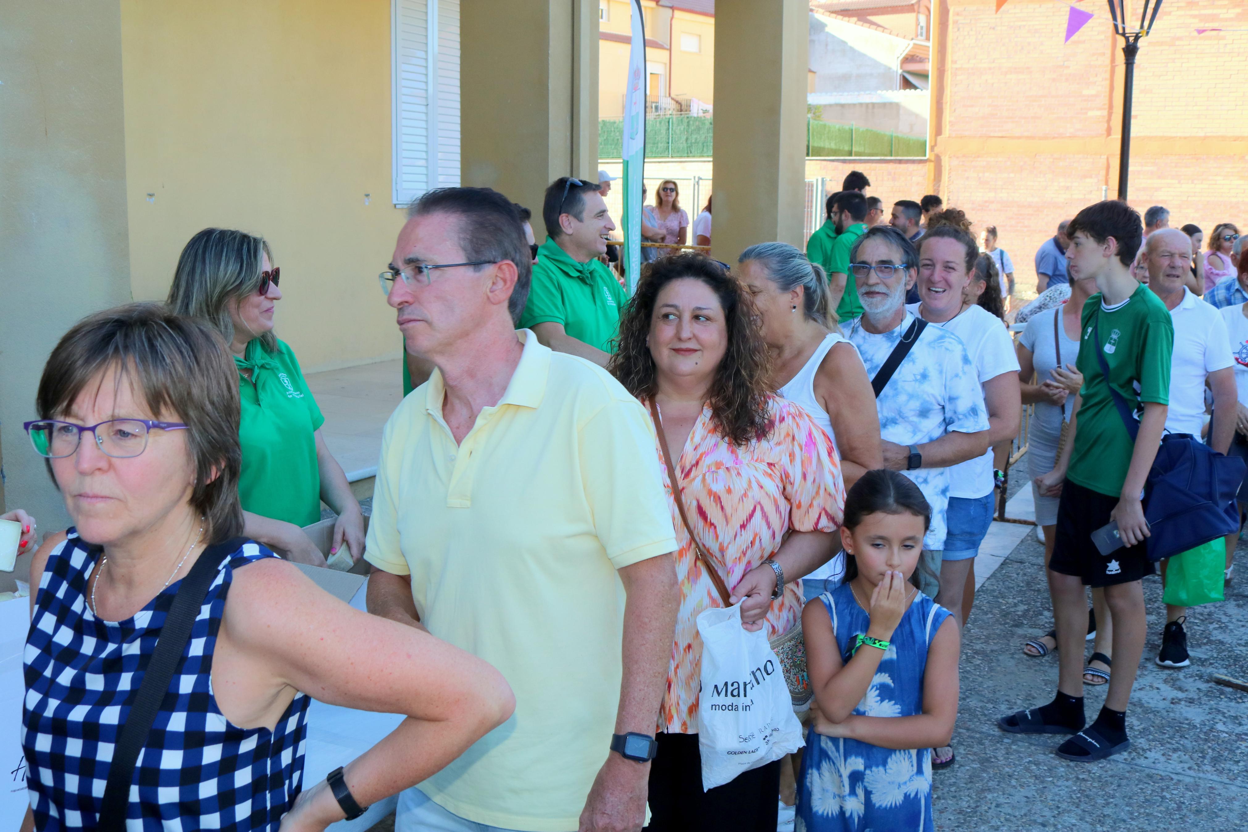 Villamuriel de Cerrato celebra San Roque con pan, queso y vino