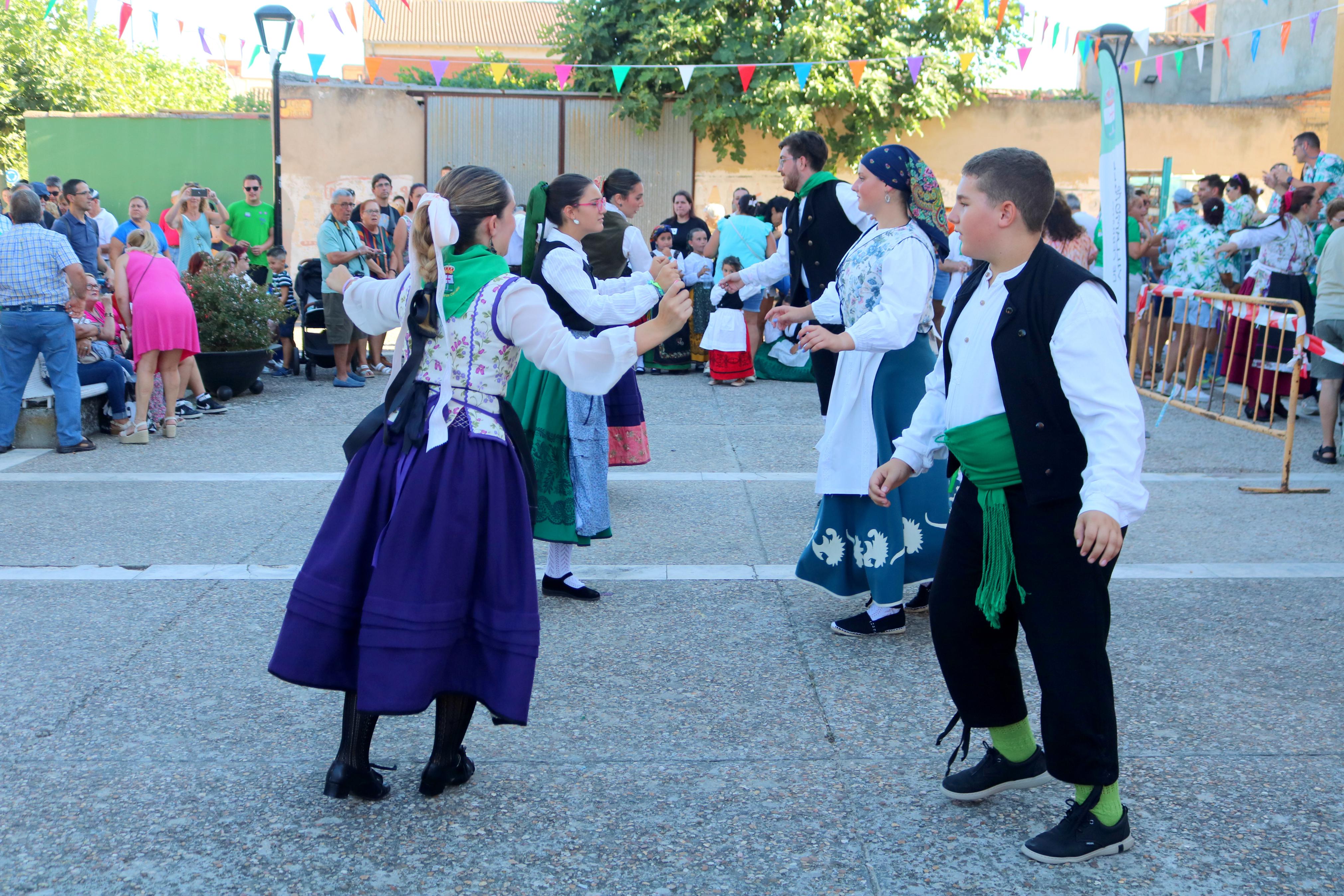 Villamuriel de Cerrato celebra San Roque con pan, queso y vino