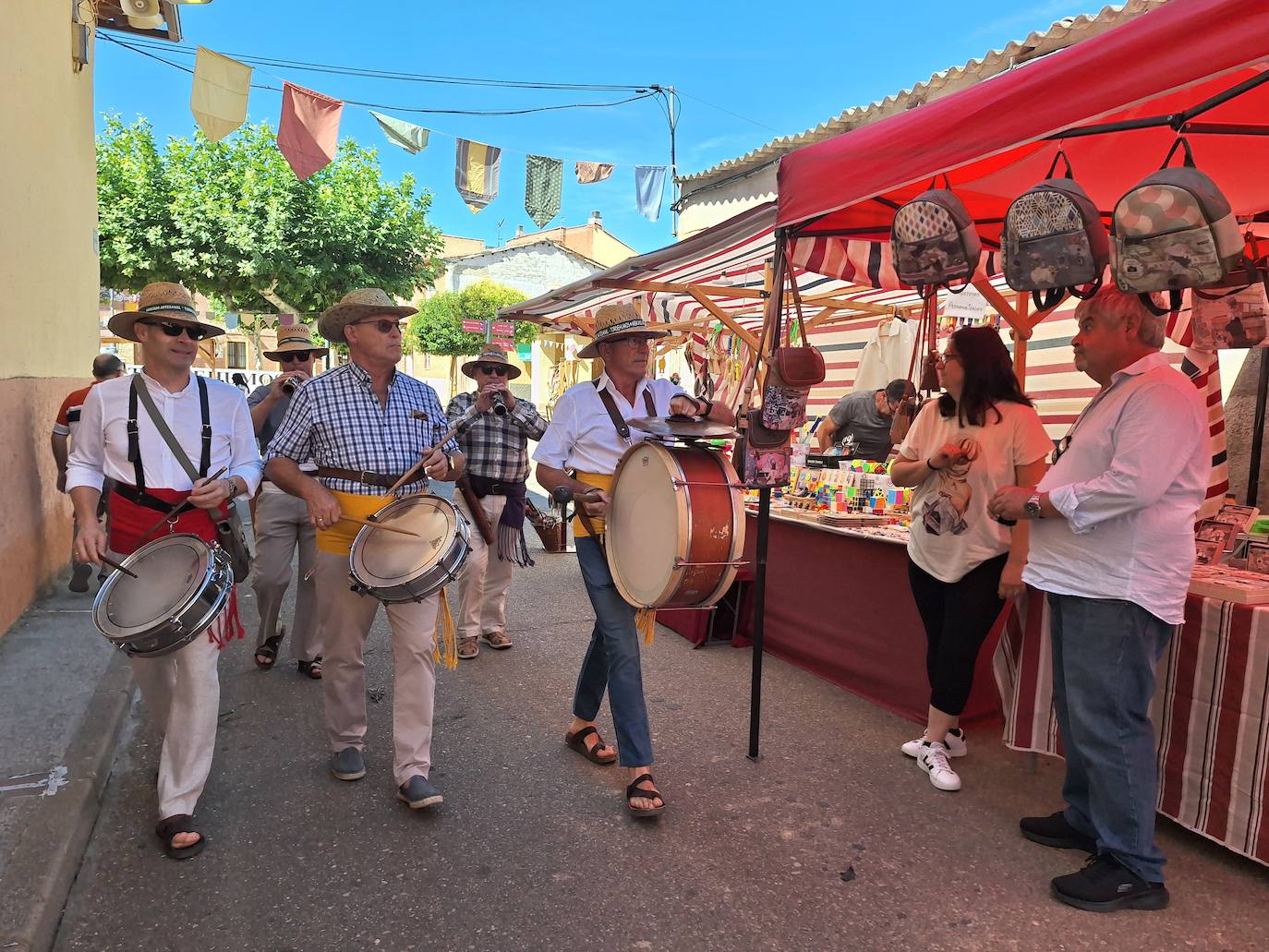 El XXIV mercado artesanal de Tordehumos en imágenes