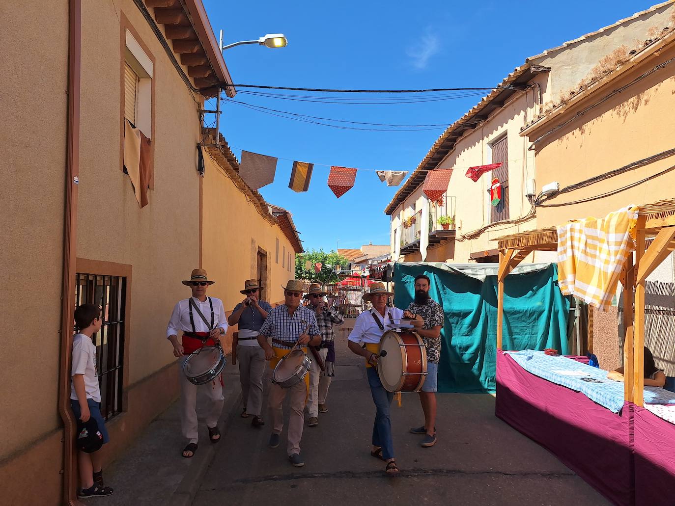 El XXIV mercado artesanal de Tordehumos en imágenes