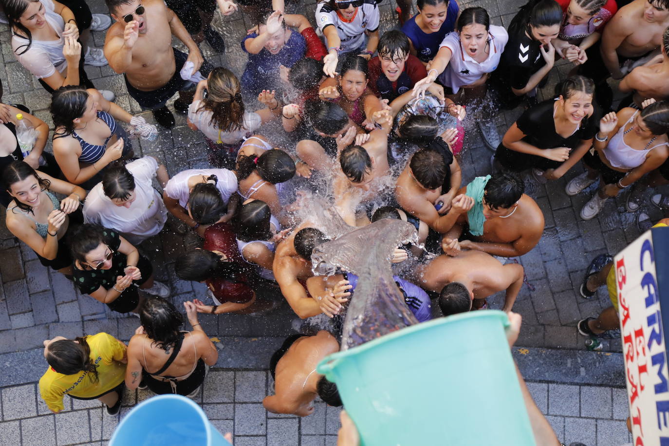 Peñafiel disfruta y baila con otro chúndara