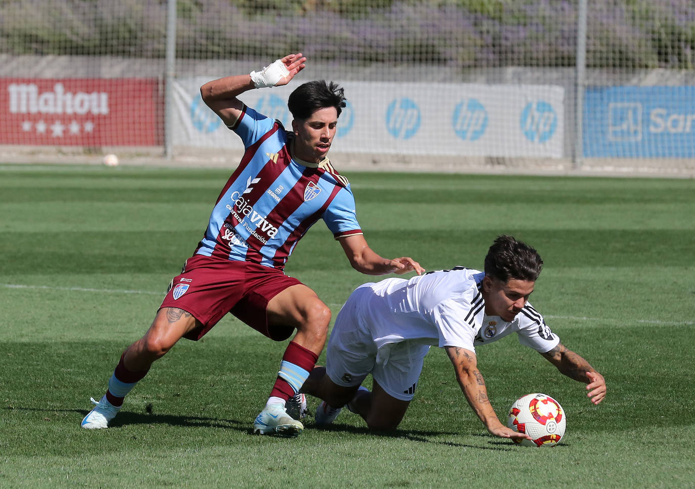 Fotos del partido entre el Castilla y la Segoviana