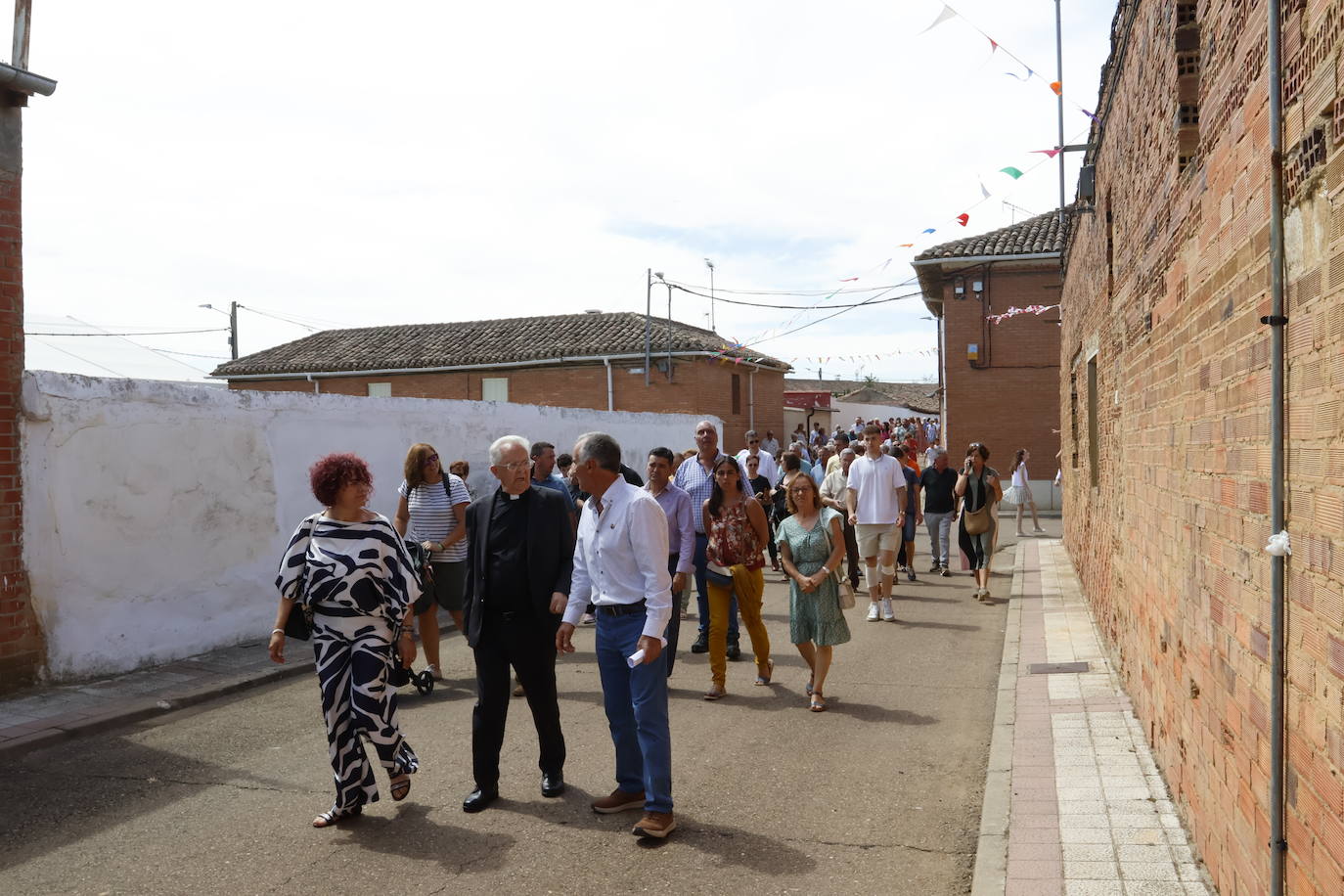 Una calle para el sacerdote que creó una parroquia virtual