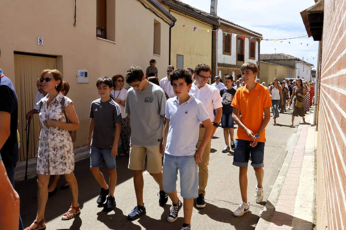 Una calle para el sacerdote que creó una parroquia virtual