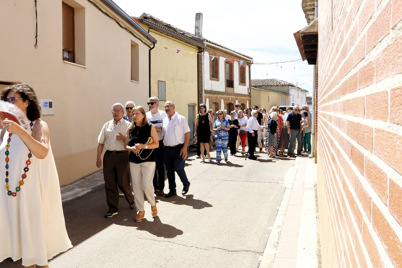 Una calle para el sacerdote que creó una parroquia virtual