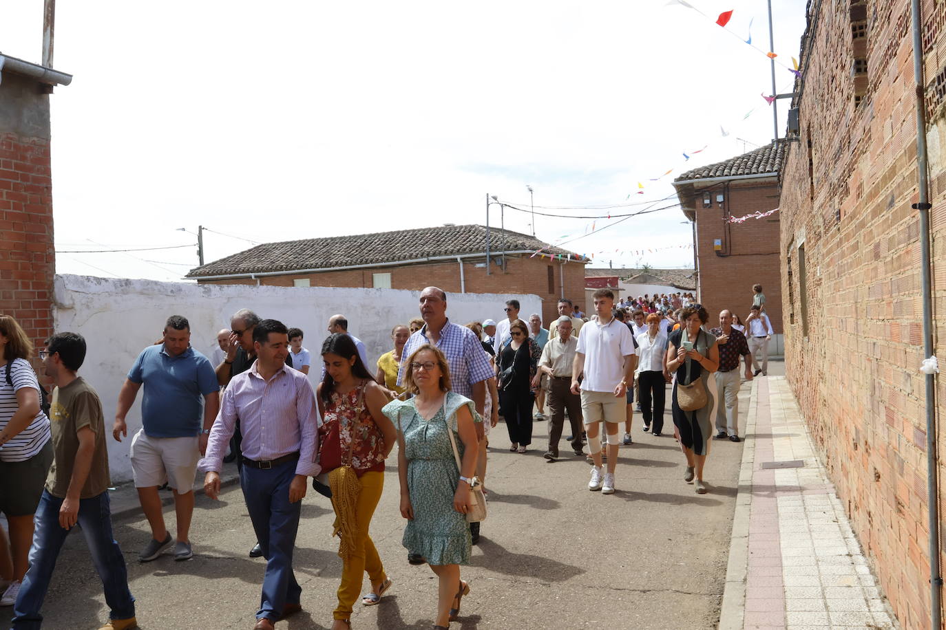 Una calle para el sacerdote que creó una parroquia virtual