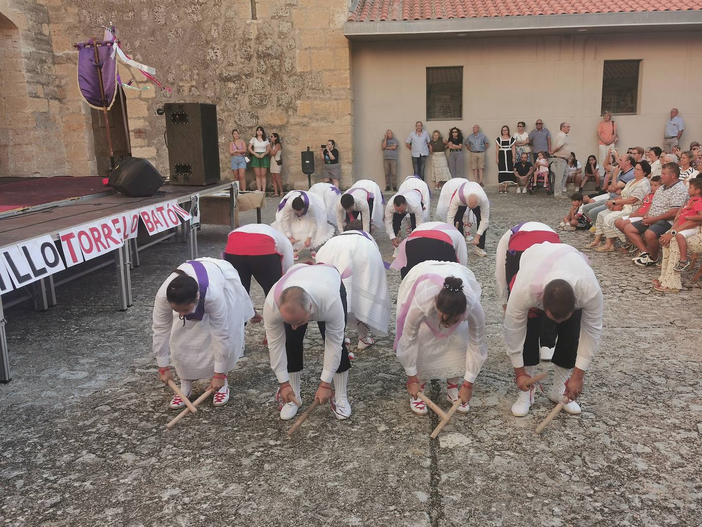 Torrelobatón exhibe su mejor paloteo