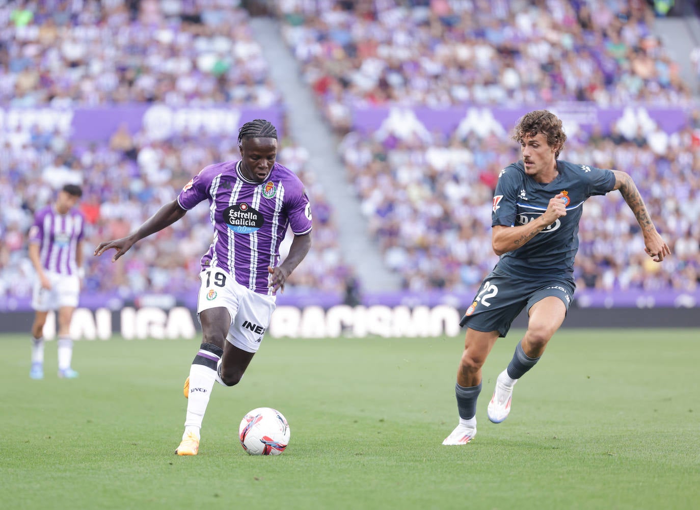 La victoria del Real Valladolid en su regreso a Primera, en imágenes