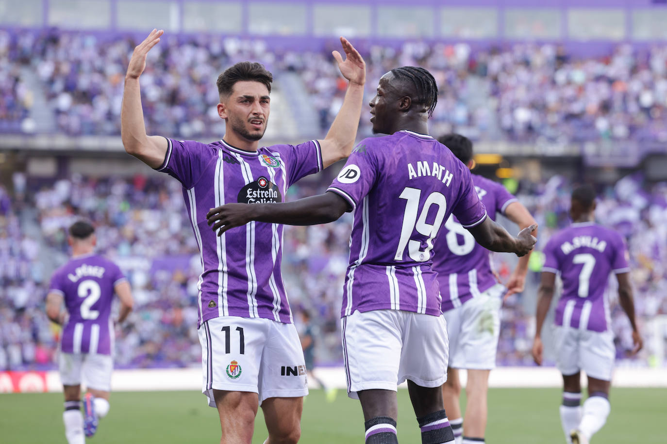 La victoria del Real Valladolid en su regreso a Primera, en imágenes