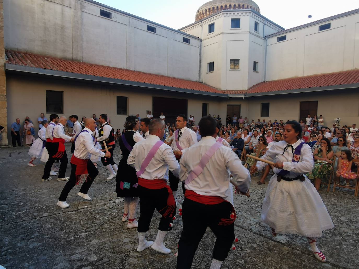 Torrelobatón exhibe su mejor paloteo