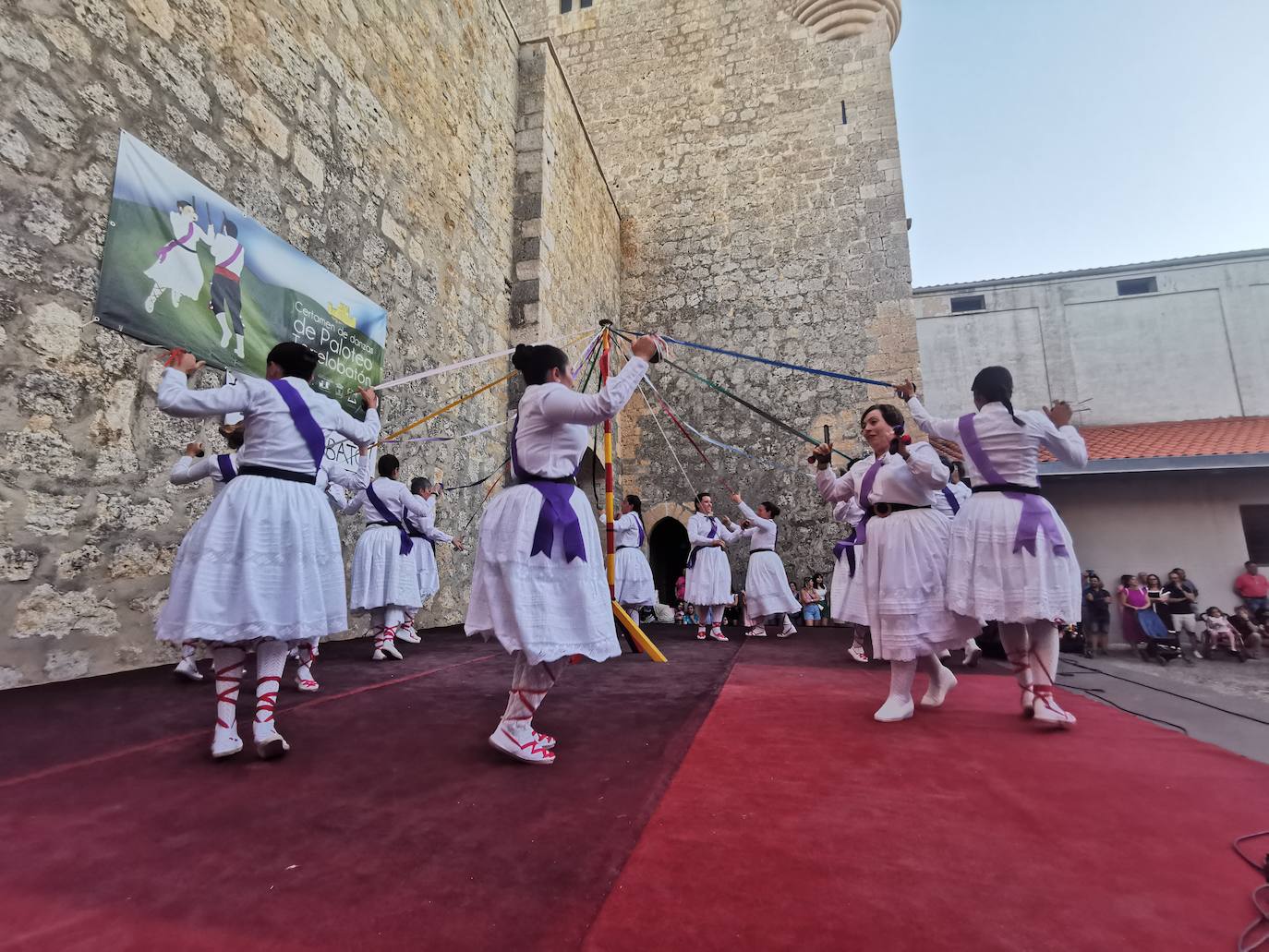 Torrelobatón exhibe su mejor paloteo