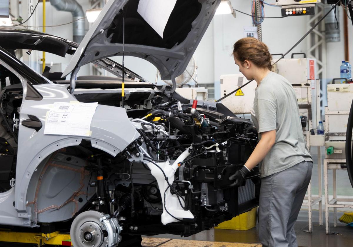 Cadena de montaje en la Factoría Renault en Valladolid.