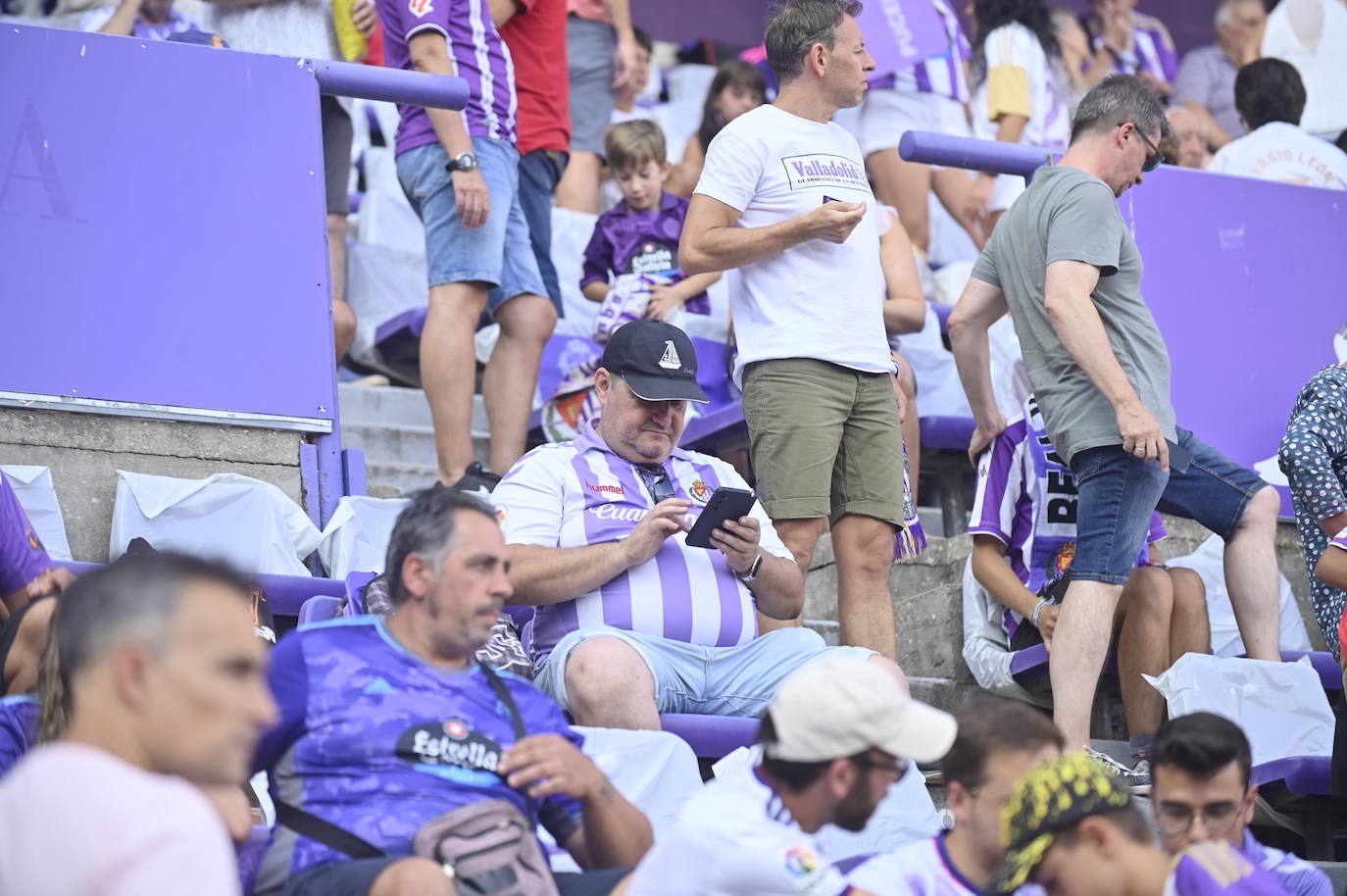 Búscate en la grada del estadio José Zorrilla (3/4)