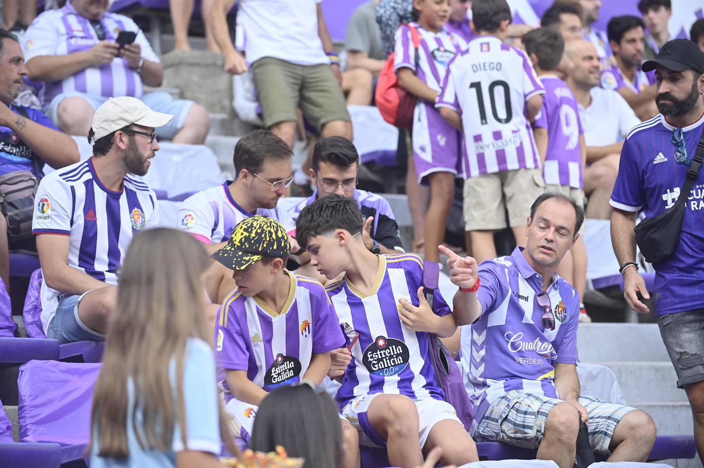 Búscate en la grada del estadio José Zorrilla (3/4)