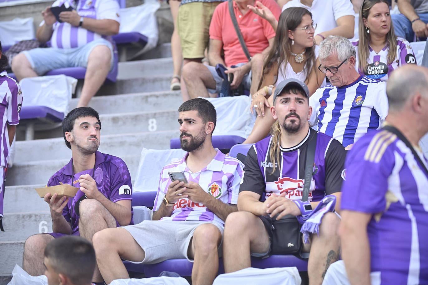 Búscate en la grada del estadio José Zorrilla (3/4)