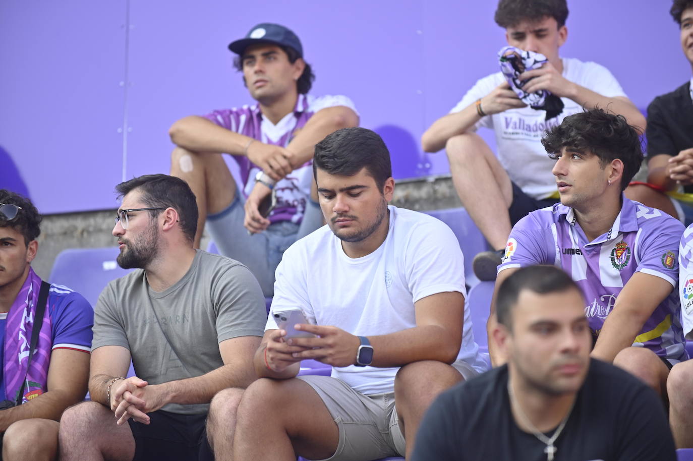 Búscate en la grada del estadio José Zorrilla (2/4)