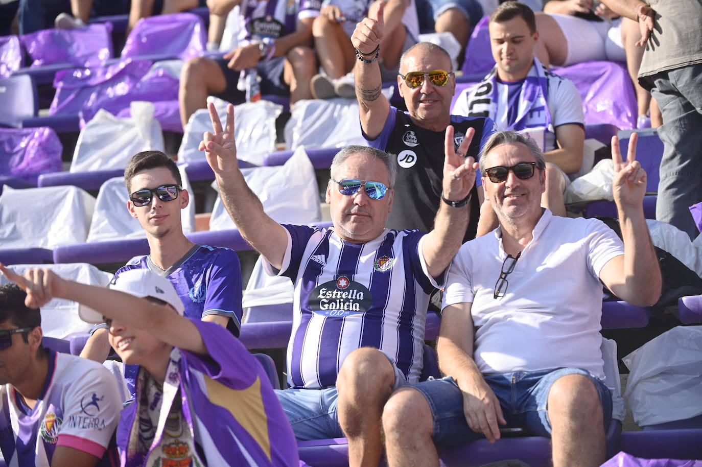 Búscate en la grada del estadio José Zorrilla (2/4)