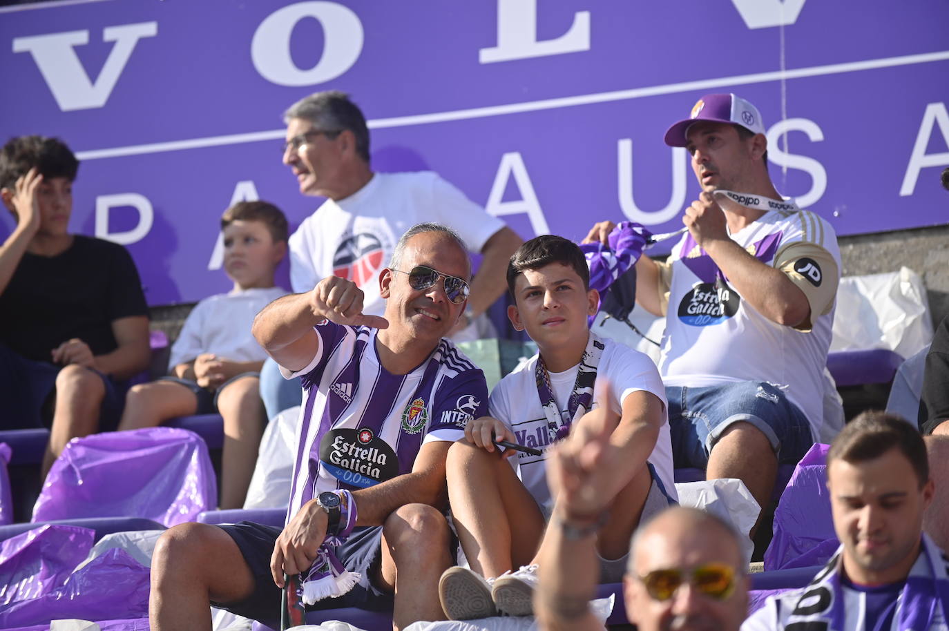 Búscate en la grada del estadio José Zorrilla (2/4)