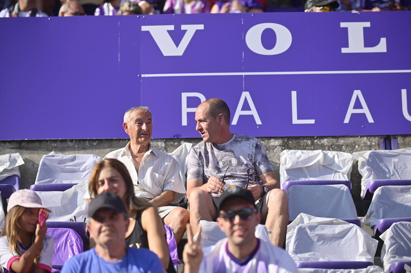 Búscate en la grada del estadio José Zorrilla (2/4)