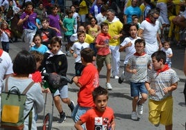 Encierro infantil en las anteriores fiestas de Cuéllar.