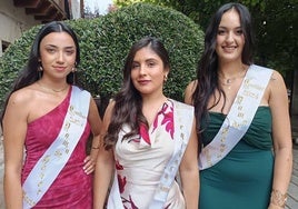 La Corregidora de las fiestas de Cuéllar 2024 y sus damas.