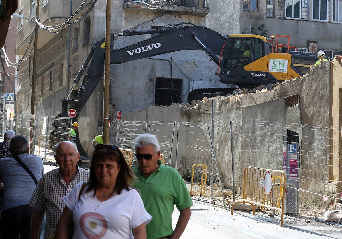 Fotos del derribo de edificios en la calle Antonio Machado