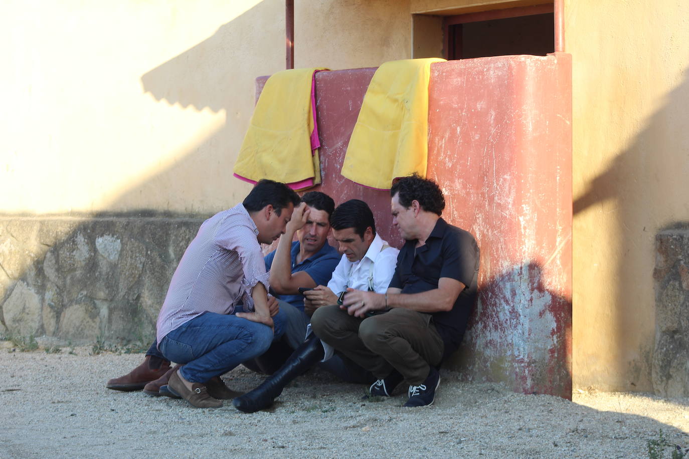 Emilio de Justo celebra una tienta antes de enfrentarse a seis toros en Valladolid