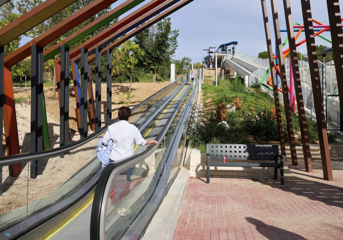 Ascensores y escaleras de Parquesol.