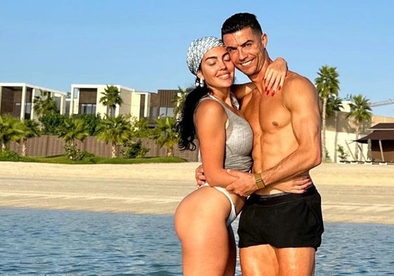 Georgina Rodríguez y Cristiano Ronaldo presumen de cuerpos.