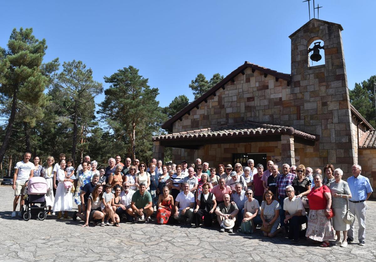 Participantes en el encuentro de antiguos pobladores.