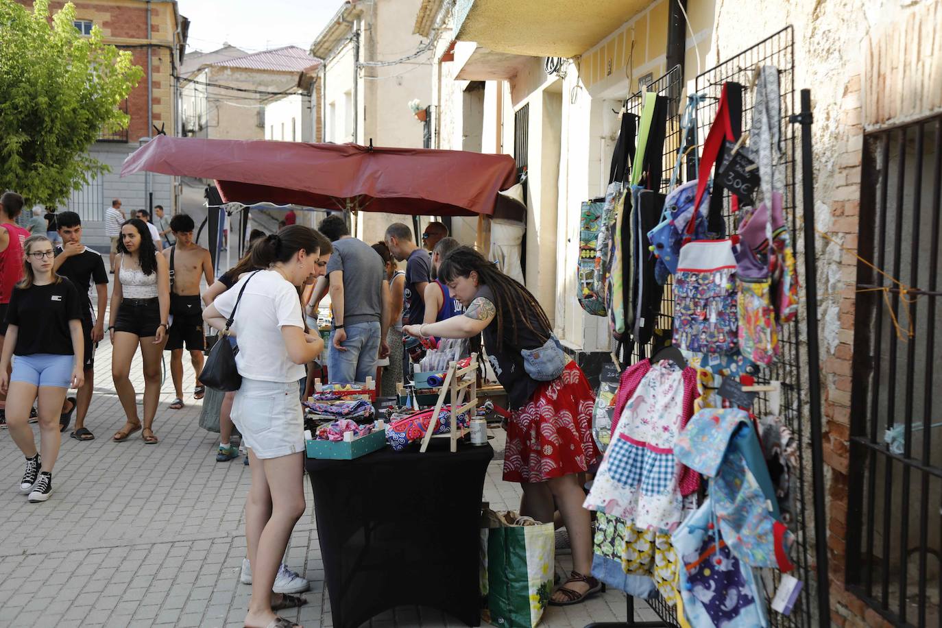 Las imágenes del mercado artesanal de Piñel de Arriba